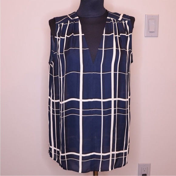 VINCE sleeveless silk blouse - Picture 3 of 7